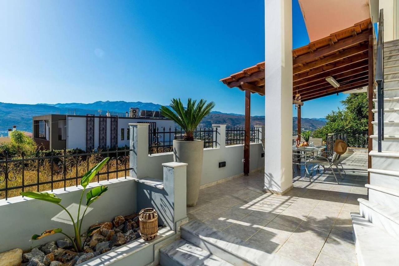 Superior Apartment - Overlooking Chania-With Pool Chania  Zewnętrze zdjęcie